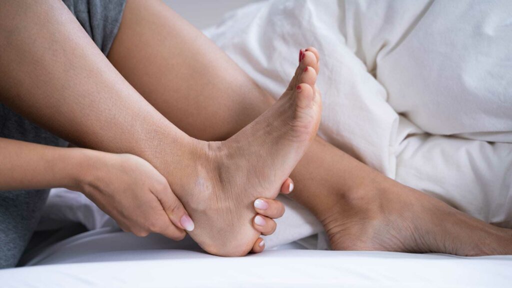 6 Home Treatments For Achilles Tendonitis - Silipos